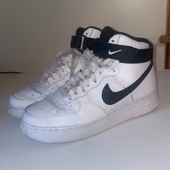 Nike Air Force 1 ‘07 High - Picture 1 of 4